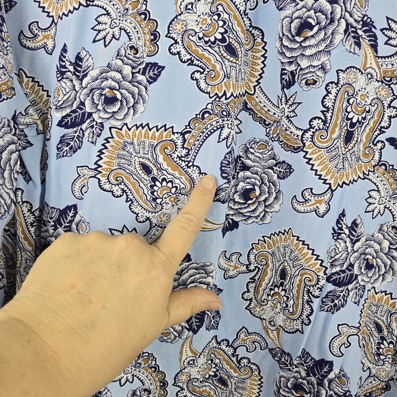 Talbots Smocked Cuff Popver -Medallion Rose V-Neck Long Sleeve Blouse Size XL - Picture 11 of 14